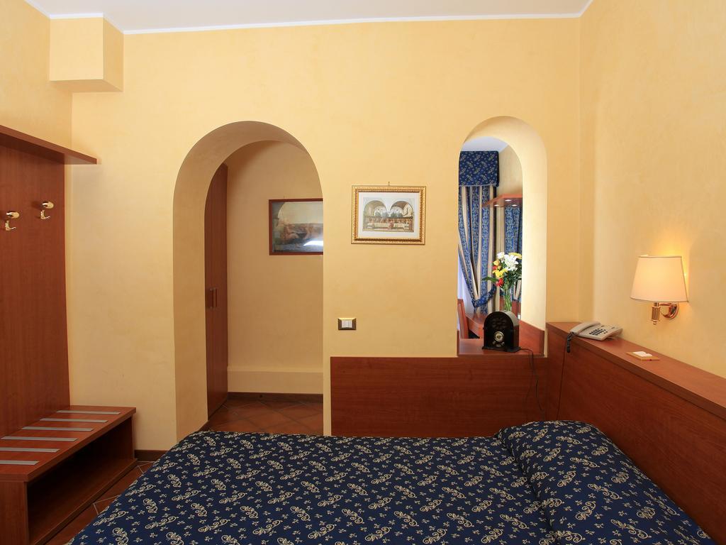 Casa Di Santa Francesca Romana A Ponte Rotto Oda fotoğraf